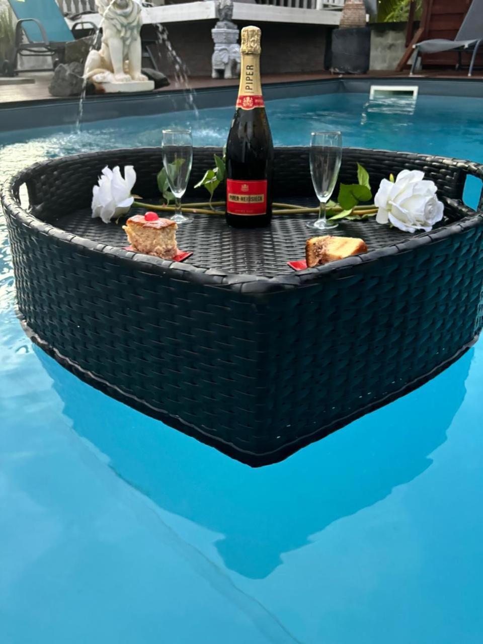 Zannanna F1 De Charme Tout Equipe Le Moule Avec Piscine ภายนอก รูปภาพ